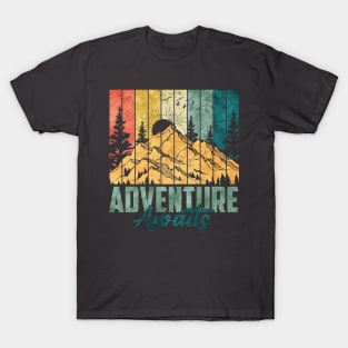 Adventure aweits T-Shirt